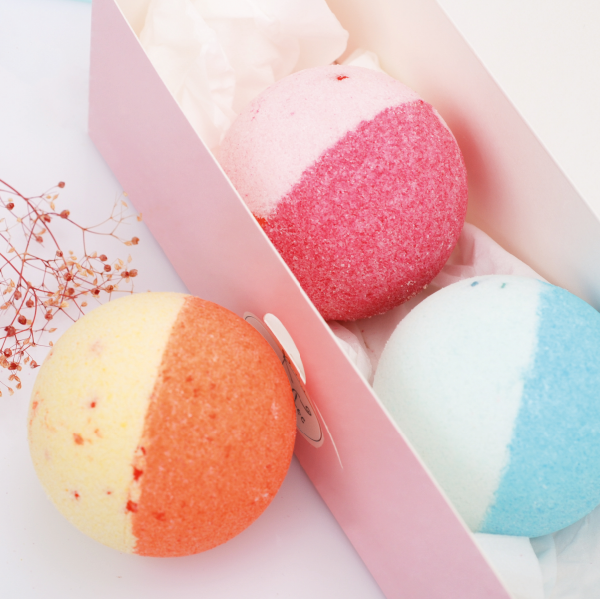 Badefee Geschenkset Badekugeln Mix Exotisch – ACORA GmbH & Co. KG
